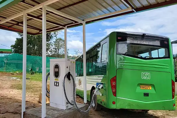 Proyek Pengisian Cepat AMPPAL DC untuk Bus Listrik IZI di Rwanda